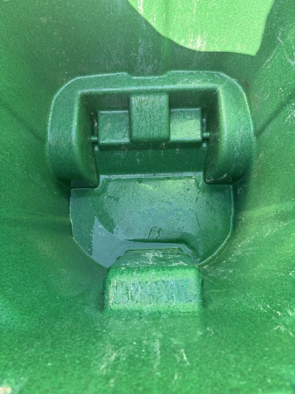 Clean bin after cleaning