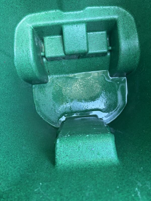 Clean bin after cleaning